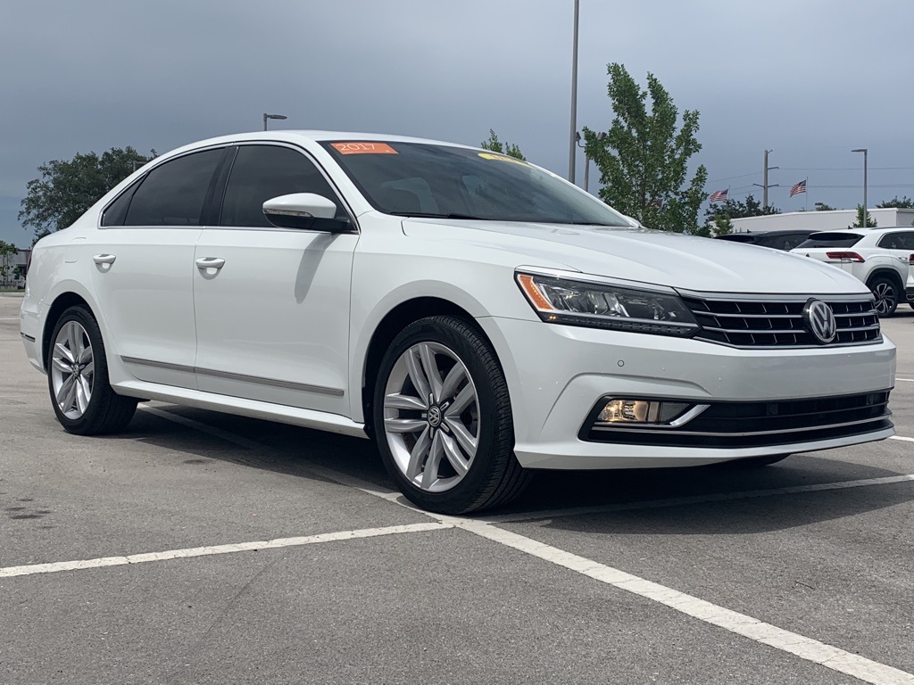 Certified Pre-Owned 2017 Volkswagen Passat 1.8T SE FWD 4D Sedan w ...